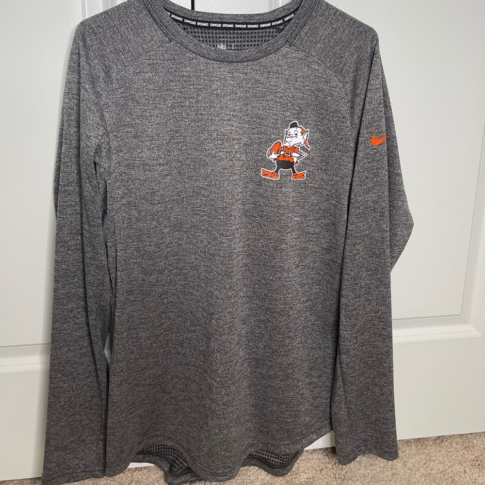 Nike Cleveland Browns long sleeve dri fit shirt. Size Medium.